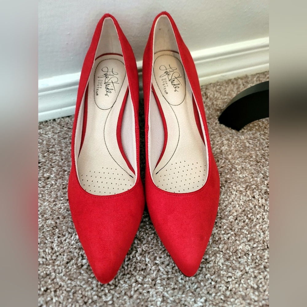 Life Stride "Soft Systems" Flex Sole SEVYN Red High Heels Women's Sz 8.5 - Picture 2 of 7